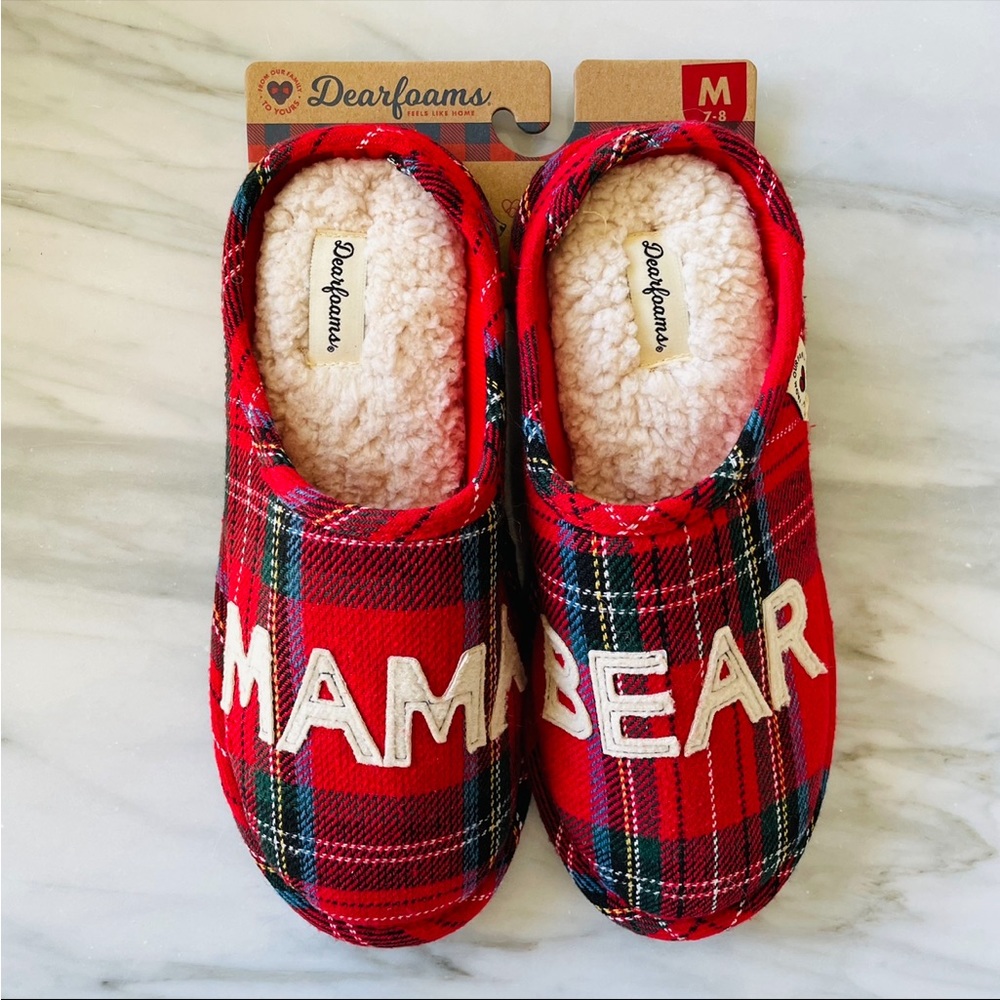 Dearfoams•NWT•”Mama Bear”Slippers•M•Red Tartan Plaid/Faux Sherpa/Memory Foam